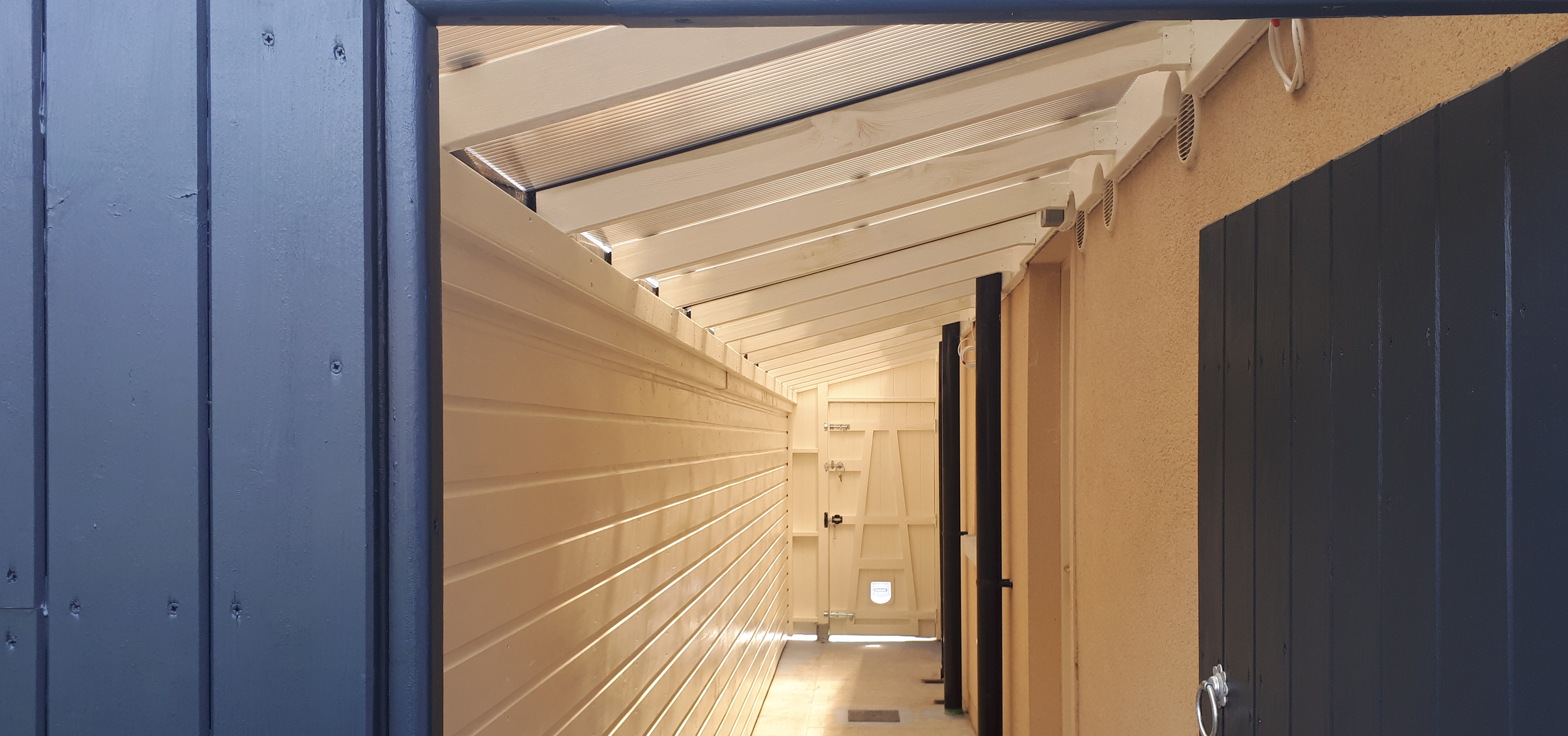 Roofed Side Passage for Storage